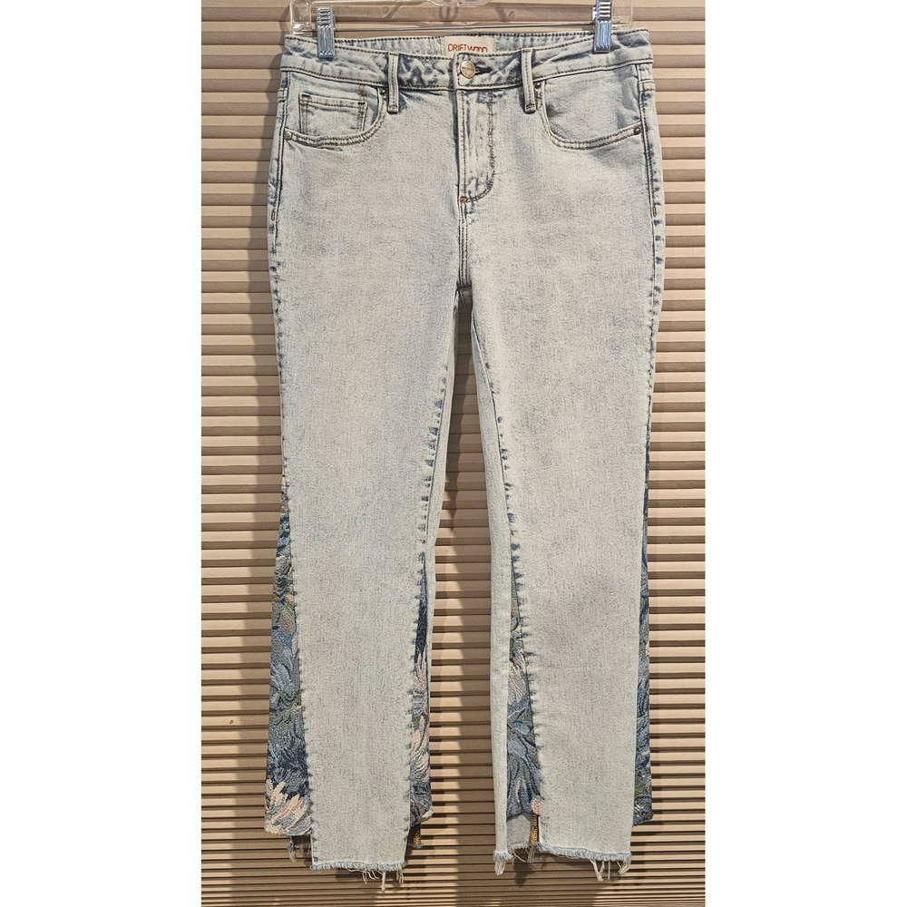 Driftwood Indie Womens 28โ Floral Tapestry Flare Light Wash Raw Hem Crop Jeans